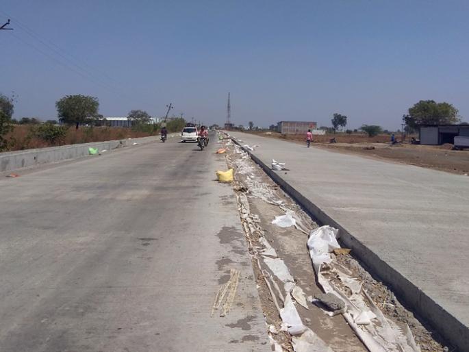 Accident due to increase in vehicle speed | वाहनांची गती वाढल्याने अपघात Accident due to increase in vehicle speed | वाहनांची गती वाढल्याने अपघात