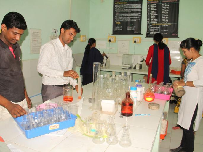 Farmer's ship worsens | शेतजमिनीचा पोत बिघडला Farmer's ship worsens | शेतजमिनीचा पोत बिघडला