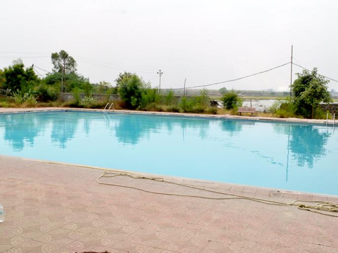 Death of a teacher who went to swimming | पोहण्यासाठी गेलेल्या शिक्षकाचा मृत्यू Death of a teacher who went to swimming | पोहण्यासाठी गेलेल्या शिक्षकाचा मृत्यू