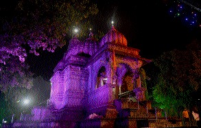 The mind is colorful! | मन हो रामरंगी रंगले!