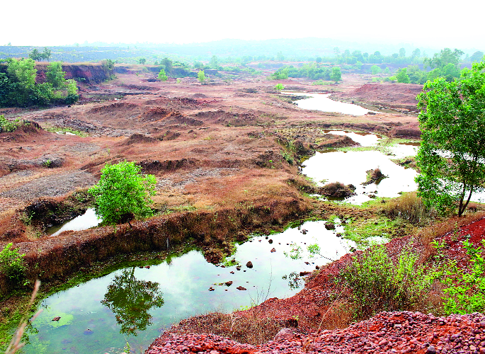 On expenditure; Partially damn wind | खर्च जोरावर; अर्धवट धरणे वाऱ्यावर