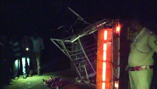 Bolero accident near Gokak; Six women killed | गोकाकजवळ बोलेरोला अपघात; सहा महिला ठार