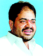 Vinay Kore, Tandadip Narke's rise to power in the taluka | विनय कोरे, चंद्रदीप नरके यांचे तालुक्यात वर्चस्व पणाला Vinay Kore, Tandadip Narke's rise to power in the taluka | विनय कोरे, चंद्रदीप नरके यांचे तालुक्यात वर्चस्व पणाला