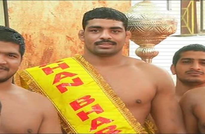 Kolhapur's Mauly Jamdade, Chitapat Mall of Punjab, Great Indian Kesari Book in Karnataka | कोल्हापूरच्या माऊली जमदाडेकडून कर्नाटकमध्ये पंजाबचा मल्ल चितपट, पटकावला महान भारत केसरी किताब