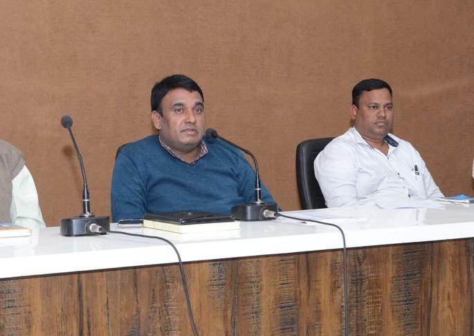 Staff workshop in the municipality | नगरपालिकेत कर्मचाऱ्यांची कार्यशाळा Staff workshop in the municipality | नगरपालिकेत कर्मचाऱ्यांची कार्यशाळा