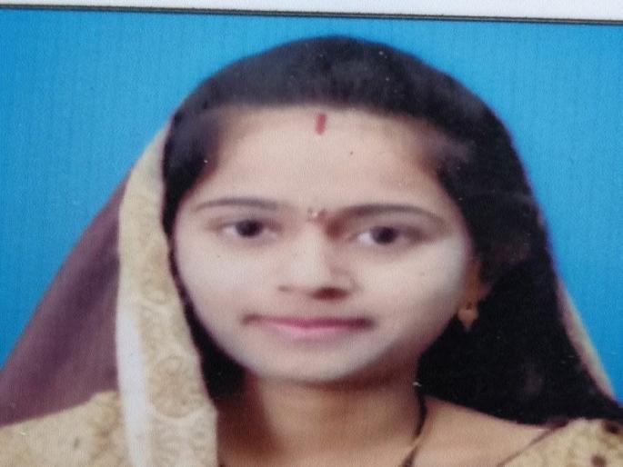 Wife's Finyle Prashan after killing her husband | पतीचा खून करुन पत्नीचे फिनाईल प्राशन Wife's Finyle Prashan after killing her husband | पतीचा खून करुन पत्नीचे फिनाईल प्राशन