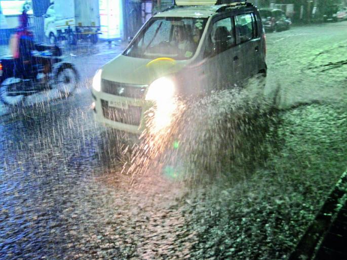 In Pune water; Horses behind the municipality | पुणे पाण्यात; पालिकेचे वरातीमागून घोडे  In Pune water; Horses behind the municipality | पुणे पाण्यात; पालिकेचे वरातीमागून घोडे