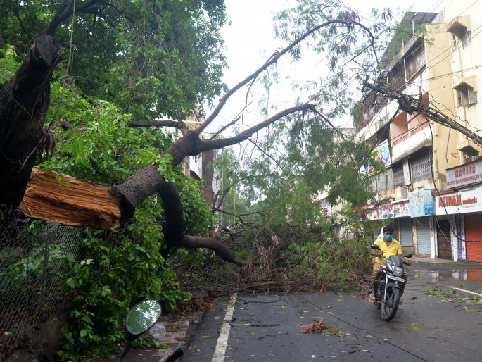 Rest of the rain as soon as the storm subsides | वादळ ओसरताच पावसाची विश्रांती Rest of the rain as soon as the storm subsides | वादळ ओसरताच पावसाची विश्रांती
