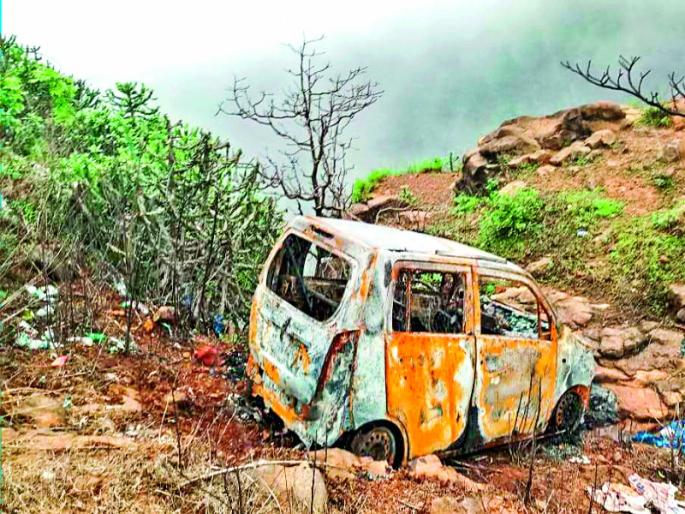 Two burnt dead bodies were found in a car in the Tamhini Ghat | ताम्हिणी घाटात एका कारमध्ये आढळले जळालेले दोन मृतदेह