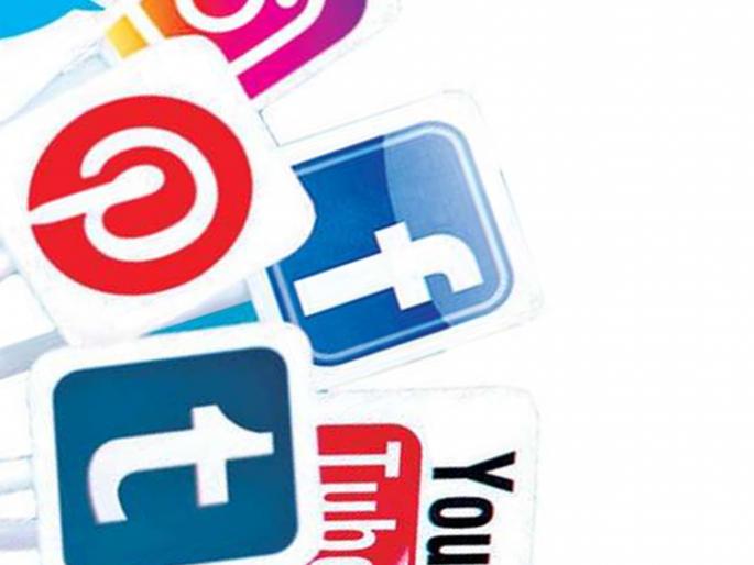 Parbhani: At the expense of campaigning candidates on social media | परभणी: सोशल मीडियावरील प्रचार उमेदवारांच्या खर्चात Parbhani: At the expense of campaigning candidates on social media | परभणी: सोशल मीडियावरील प्रचार उमेदवारांच्या खर्चात