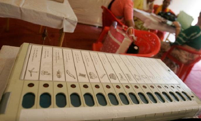 Six sarpanch unanimity of Shiv Sena in Rajapura | राजापुरात शिवसेनेचे सहा सरपंच बिनविरोध Six sarpanch unanimity of Shiv Sena in Rajapura | राजापुरात शिवसेनेचे सहा सरपंच बिनविरोध