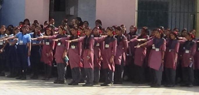 Swaminarayan Gurukul's students promise to save water at Faizpur | फैजपूर येथे स्वामिनारायण गुरुकुलच्या विद्यार्थ्यांकडून पाणी बचतीची प्रतिज्ञा