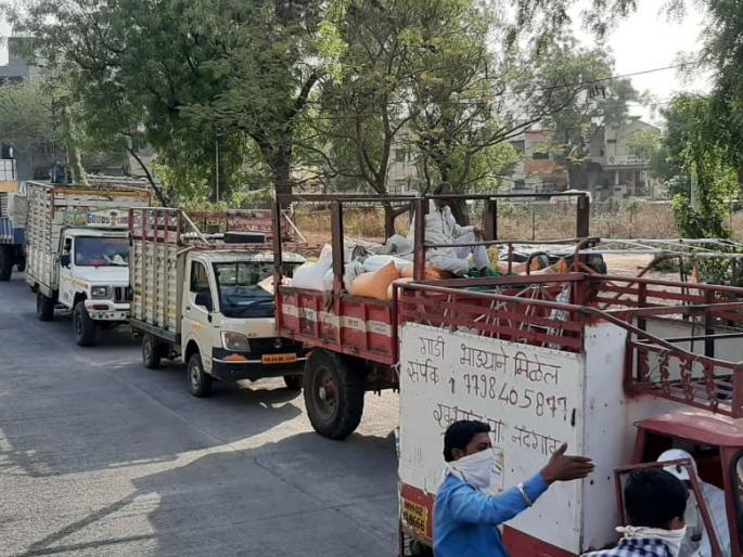 Amalner Bazar Samiti sells 4,000 quintals of grain | अमळनेर बाजार समितीत १५ हजार क्विंटल धान्याची विक्रमी आवक Amalner Bazar Samiti sells 4,000 quintals of grain | अमळनेर बाजार समितीत १५ हजार क्विंटल धान्याची विक्रमी आवक