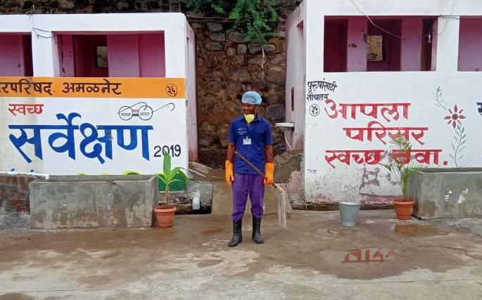 Appropriate results of drastic steps in Amalnera Haganadarimukti | अमळनेरात हगणदरीमुक्तीत कठोर पावलांचे सुयोग्य परिणाम Appropriate results of drastic steps in Amalnera Haganadarimukti | अमळनेरात हगणदरीमुक्तीत कठोर पावलांचे सुयोग्य परिणाम