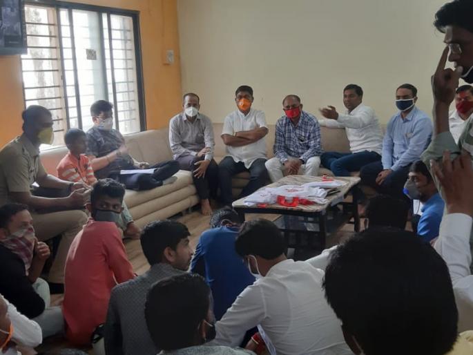 Locals will get justice for the post of trustee at Saptashringagada | सप्तशृंगगडावरील विश्वस्त पदावर स्थांनिकांना मिळणार न्याय Locals will get justice for the post of trustee at Saptashringagada | सप्तशृंगगडावरील विश्वस्त पदावर स्थांनिकांना मिळणार न्याय