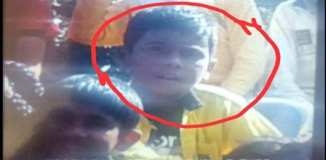 Satara: The boy who falls on the trip to the head and falls | सातारा : सहलीला आलेल्या विद्यार्थ्याचा डोक्यात फांदी पडून मृत्यू Satara: The boy who falls on the trip to the head and falls | सातारा : सहलीला आलेल्या विद्यार्थ्याचा डोक्यात फांदी पडून मृत्यू