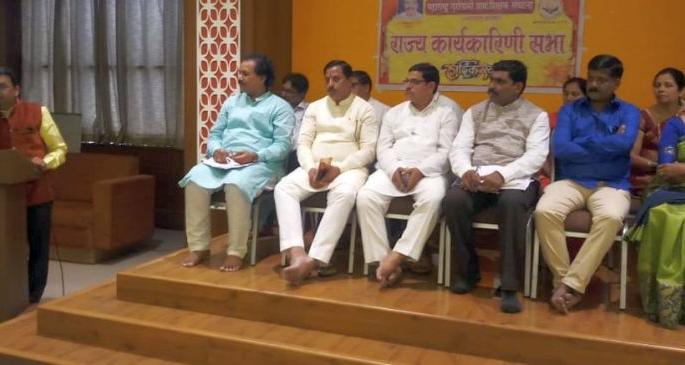 If the pending questions of the primary teachers are not resolved, the agitations will take place | प्राथमिक शिक्षकांचे प्रलंबित प्रश्न न सुटल्यास आंदोलन करणार If the pending questions of the primary teachers are not resolved, the agitations will take place | प्राथमिक शिक्षकांचे प्रलंबित प्रश्न न सुटल्यास आंदोलन करणार