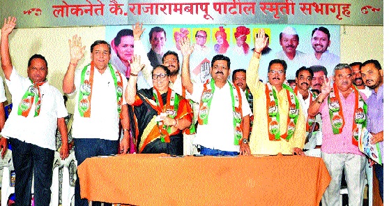 Sangli municipal corporation should not give the plunder to the BJP | सांगली महापालिकेमध्ये लुटारू भाजपला थारा देऊ नका