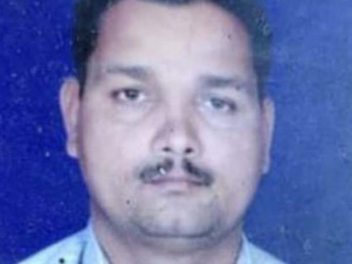 From the Mahuli bridge, jump into the river | माहुली पुलावरून एकाची नदीत उडी