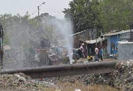 Aqueduct leaks; Water supply jammed | जलवाहिनीस गळती; पाणीपुरवठा ठप्प Aqueduct leaks; Water supply jammed | जलवाहिनीस गळती; पाणीपुरवठा ठप्प