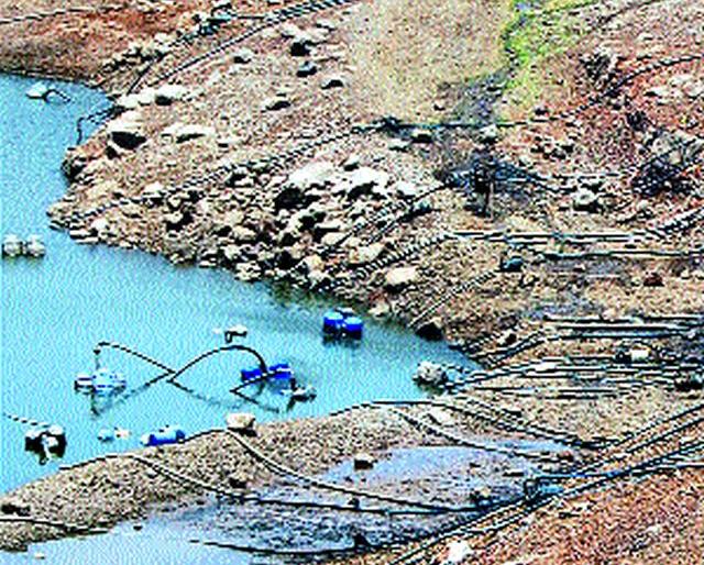 Order to close the dam in the dam | धरणातील शेतीपंप बंद करण्याचे आदेश