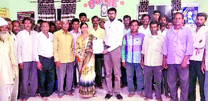 Nine GPs of farmers' reservation Passed the resolution in | शेतकरी आरक्षणाचे नऊ ग्रा.पं. मध्ये ठराव पारित Nine GPs of farmers' reservation Passed the resolution in | शेतकरी आरक्षणाचे नऊ ग्रा.पं. मध्ये ठराव पारित