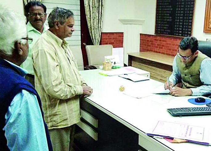 Demand of movement of EPS 9 5 or pensioner organization | ईपीएस ९५ या पेन्शनर संघटनेचे भिख मांगो आंदोलन