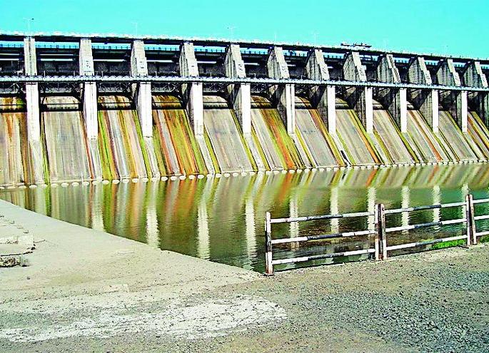 The Lower Wardha project will provide 2400 Lac per year | निम्न वर्धा प्रकल्प शासनास मिळून देणार प्रत्येक वर्षी 2400 लाख The Lower Wardha project will provide 2400 Lac per year | निम्न वर्धा प्रकल्प शासनास मिळून देणार प्रत्येक वर्षी 2400 लाख