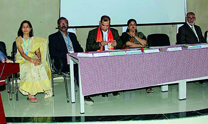 Use education for the common man | शिक्षणाचा उपयोग सामान्यांसाठी करा Use education for the common man | शिक्षणाचा उपयोग सामान्यांसाठी करा