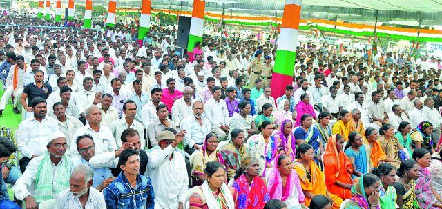 Congress again shankhnad in old cottage | जुन्या बालेकिल्ल्यात काँग्रेसचा पुन्हा शंखनाद Congress again shankhnad in old cottage | जुन्या बालेकिल्ल्यात काँग्रेसचा पुन्हा शंखनाद