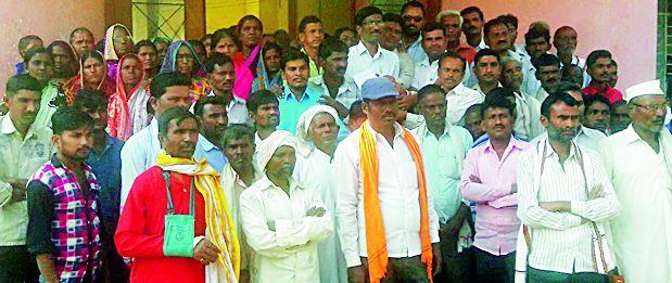 Fast water shortage in Arni taluka in winter | आर्णी तालुक्यात हिवाळ्यातच तीव्र पाणीटंचाई  Fast water shortage in Arni taluka in winter | आर्णी तालुक्यात हिवाळ्यातच तीव्र पाणीटंचाई