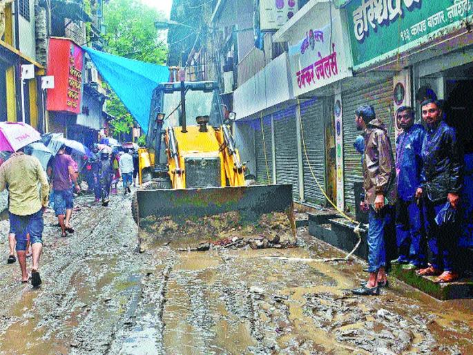  Trading in the bull market | सराफबाजारातील उलाढाल ठप्प