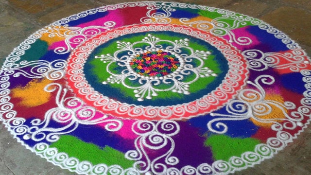  The cloudy atmosphere dawns on Diwali | ढगाळ वातावरणाचे दिवाळीवर सावट