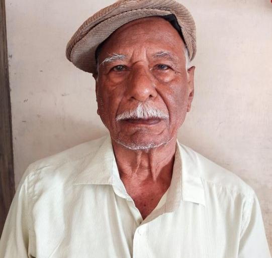 Mahaparinirvana Day Special; 'He was crying and saying on the mic, our Babasaheb is gone...' | महापरिनिर्वाण दिन विशेष; 'ताे रडत माईकवर सांगत हाेता, आपले बाबासाहेब गेले हाे...'