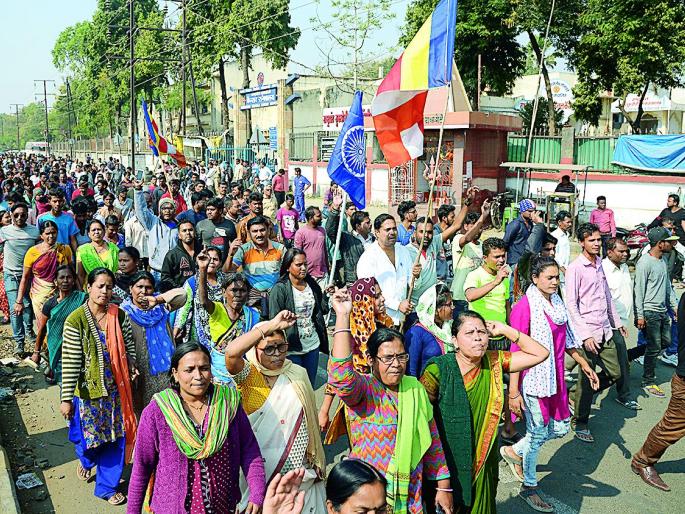 Thousands of protesters lodged in Nagpur during the Maharashtra bandh | महाराष्ट्र बंददरम्यान नागपुरात हजारो आंदोलकांवर गुन्हे दाखल Thousands of protesters lodged in Nagpur during the Maharashtra bandh | महाराष्ट्र बंददरम्यान नागपुरात हजारो आंदोलकांवर गुन्हे दाखल