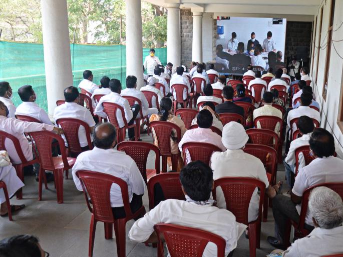 Gokul Milk Election: Bharti Dongle, Shimpi, Dhure, Nandekar, p. G. Shinde's application is invalid | Gokul Milk Election : भारती डोंगळे, शिंपी, धुरे, नांदेकर, पी. जी. शिंदेंचे अर्ज अवैध Gokul Milk Election: Bharti Dongle, Shimpi, Dhure, Nandekar, p. G. Shinde's application is invalid | Gokul Milk Election : भारती डोंगळे, शिंपी, धुरे, नांदेकर, पी. जी. शिंदेंचे अर्ज अवैध