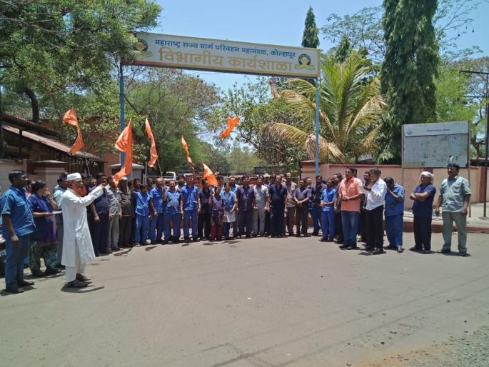 Movement against the arbitrariness of the administration | प्रशासनाच्या मनमानी कारभाराविरोधात आंदोलन Movement against the arbitrariness of the administration | प्रशासनाच्या मनमानी कारभाराविरोधात आंदोलन