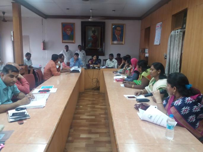 Kolhapur: All 24 hours 'alert' should be kept during rainy season: Mayor's suggestions | कोल्हापूर : पावसाळ्यात सर्व २४ तास ‘अलर्ट’ राहावे : महापौरांच्या सूचना Kolhapur: All 24 hours 'alert' should be kept during rainy season: Mayor's suggestions | कोल्हापूर : पावसाळ्यात सर्व २४ तास ‘अलर्ट’ राहावे : महापौरांच्या सूचना