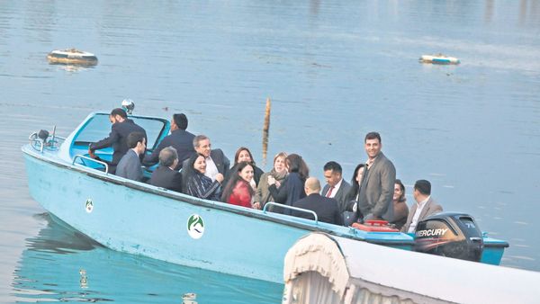 Article 2 is the internal question of India: opinion of the European Union delegation | अनुच्छेद ३७० हा भारताचा अंतर्गत प्रश्न : युरोपियन युनियन शिष्टमंडळाचे मत Article 2 is the internal question of India: opinion of the European Union delegation | अनुच्छेद ३७० हा भारताचा अंतर्गत प्रश्न : युरोपियन युनियन शिष्टमंडळाचे मत