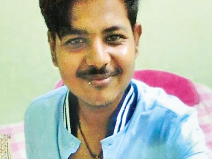 The students were killed in a truck crash | भरधाव ट्रकच्या धडकेत विद्यार्थी ठार The students were killed in a truck crash | भरधाव ट्रकच्या धडकेत विद्यार्थी ठार