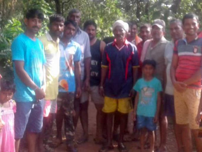 Sindhudurg: Shivsena R Ramram, the Kesari sub-district, is doing injustice to the society | सिंधुदुर्ग : केसरी उपसरपंचांचा शिवसेनेला रामराम, समाज बांधवांवर अन्याय करीत असल्याचे मत Sindhudurg: Shivsena R Ramram, the Kesari sub-district, is doing injustice to the society | सिंधुदुर्ग : केसरी उपसरपंचांचा शिवसेनेला रामराम, समाज बांधवांवर अन्याय करीत असल्याचे मत