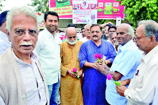 Welcome to the August Kranti Jagar Yatra | आॅगस्ट क्रांती जागर यात्रेचे स्वागत Welcome to the August Kranti Jagar Yatra | आॅगस्ट क्रांती जागर यात्रेचे स्वागत