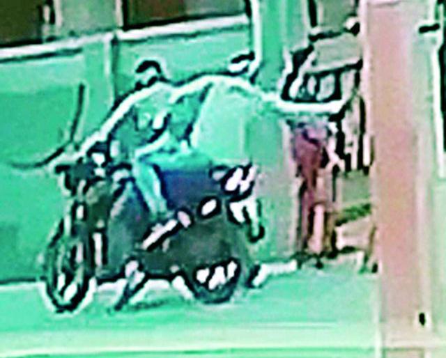 Mourning Walker's Older Friendly Chancellor's 'Target' | मॉर्निंग वॉक करणाऱ्या वृद्धा चेनस्नॅचरच्या ‘टार्गेट’