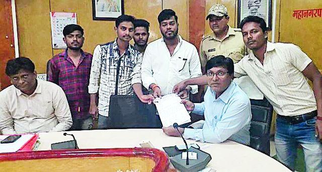 Stop the excavations of mobile companies in the city | मोबाईल कंपन्यांचे शहरातील खोदकाम थांबवा