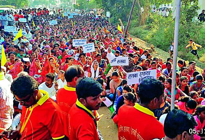 Mohadat Halba community front | मोहाडीत हलबा समाजाचा मोर्चा Mohadat Halba community front | मोहाडीत हलबा समाजाचा मोर्चा