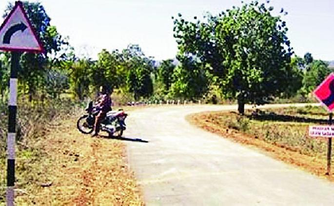 2 crore for 2 km roads | ५५ किमी रस्त्यांसाठी ३२ कोटी 2 crore for 2 km roads | ५५ किमी रस्त्यांसाठी ३२ कोटी