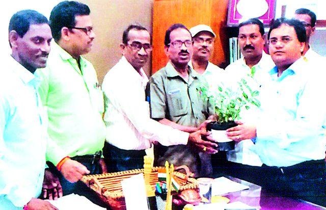 Employees can solve problems | कर्मचाऱ्यांच्या समस्या सोडविणार Employees can solve problems | कर्मचाऱ्यांच्या समस्या सोडविणार