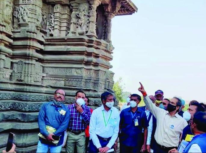 Testing the development of Lonar craters on the lines of Ranthambore National Park | रणथंबोर राष्ट्रीय उद्यानाच्या धर्तीवर लोणार सराेवराच्या विकासाची चाचपणी