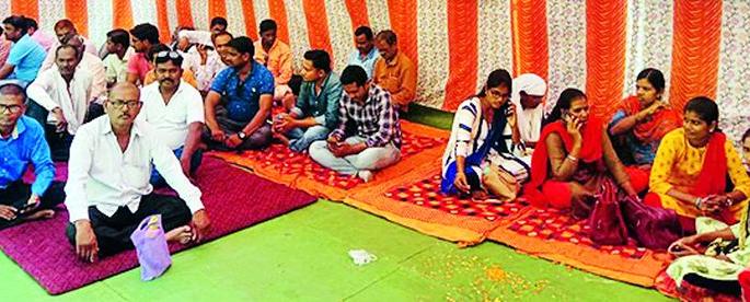 Following the suspension action, the transfer session now begins | निलंबनाच्या कारवाईनंतर आता बदल्यांचे सत्र सुरू Following the suspension action, the transfer session now begins | निलंबनाच्या कारवाईनंतर आता बदल्यांचे सत्र सुरू