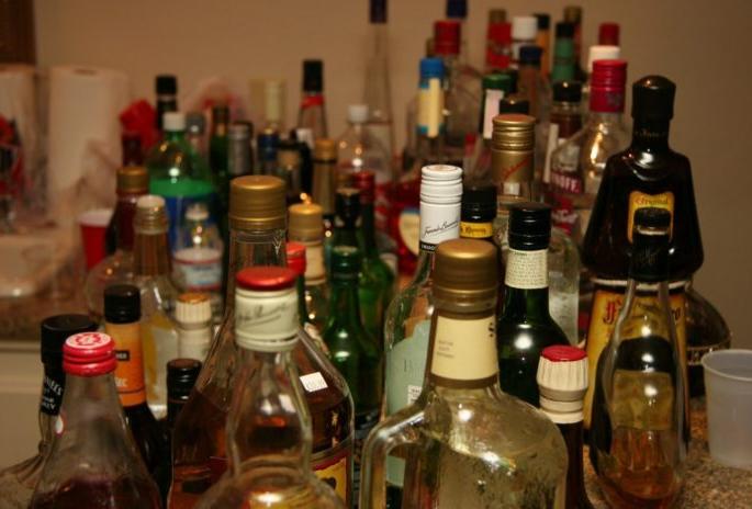 Lakhmapur gram panchayat panchayat resolution | लखमापूर ग्रामपंचायतीत दारूबंदीचा ठराव Lakhmapur gram panchayat panchayat resolution | लखमापूर ग्रामपंचायतीत दारूबंदीचा ठराव